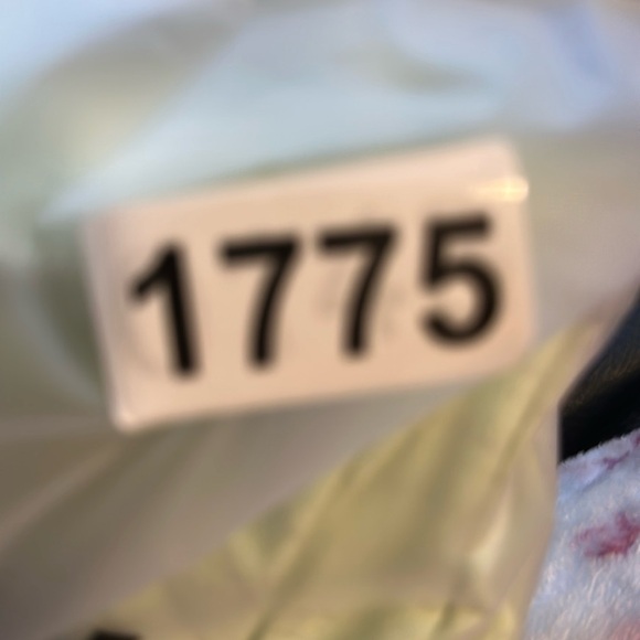 Lululemon M/L Womens Tank Pastel Green Perforated Better Each Day Activewear wb - Picture 6 of 6